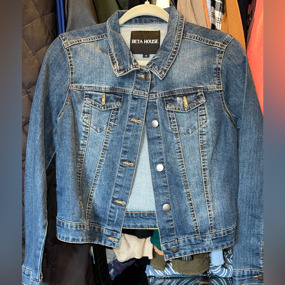 Closet Clean-out!! Small jean jacket